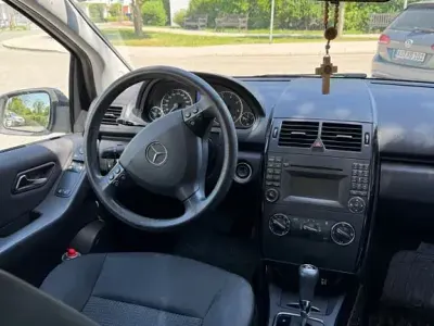 Gebraucht Mercedes A150 95 PS (69 kW) 2009 Schwarz Limousine