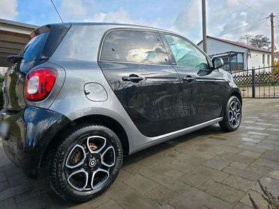 Gebraucht Smart ForFour 90 PS (66 kW) 2019 Schwarz Kleinwagen