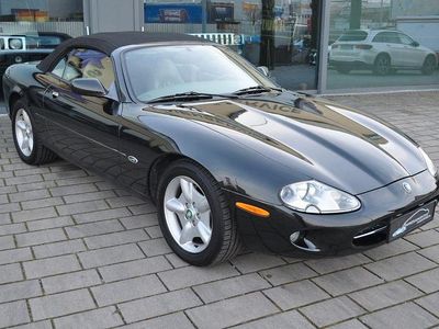 Schwarz Gebraucht 1999 Jaguar XK8 Cabrio | 12.900 €
