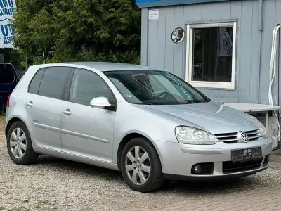 Gebraucht VW Golf VI United 140 PS (102 kW) 2008 Reflexsilber Kleinwagen