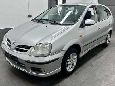 Gebraucht Nissan Almera Tino 136 PS (100 kW) 2002 Silber Van / Kleinbus