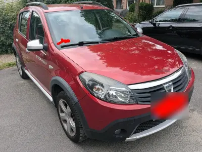 Gebraucht Dacia Sandero Stepway 84 PS (61 kW) 2012 Rot Kleinwagen