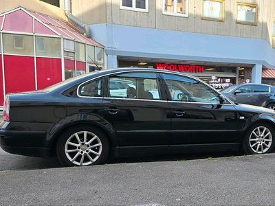 Schwarz Gebraucht 2002 VW Passat Limousine | 2.750 € (Teuer)