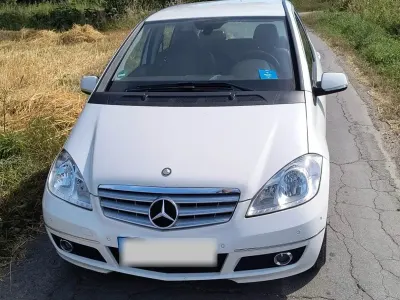 Gebraucht Mercedes A180 Avantgarde 109 PS (80 kW) 2013 Weiß Kleinwagen