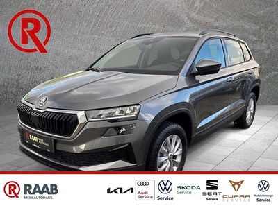 Graphitgrau metallic Gebraucht 2025 Skoda Karoq Selection SUV | 30.795 € (Superpreis)