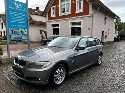 Gebraucht BMW 318 Sport Line 143 PS (105 kW) 2012 Grau Kombi