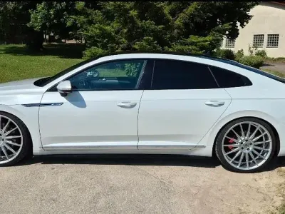 Gebraucht VW Arteon R-line 272 PS (200 kW) 2019 Weiß Kleinwagen