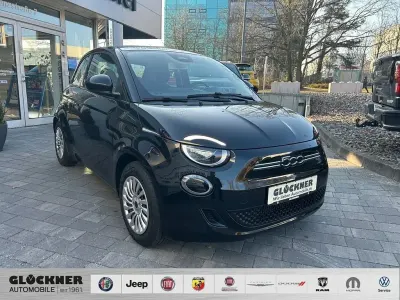 Gebraucht Fiat 500e Basis 86 kW (118 PS) 2023 Schwarz Kleinwagen