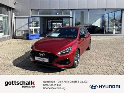 Gebraucht Hyundai i30 Advantage 101 PS (74 kW) 2024 Ultimate red / met (rot) Kleinwagen