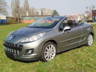 Gebraucht Peugeot 207 CC 156 PS (114 kW) 2010 Silber Cabrio