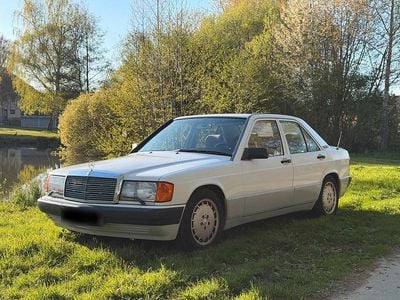 Usata Mercedes 190 75 CV (55 kW) 1991 Bianco Berlina