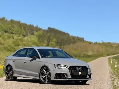 Gebraucht Audi RS3 Sport 400 PS (294 kW) 2019 Nardograu Limousine