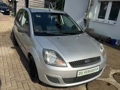 Gebraucht Ford Fiesta Style 69 PS (50 kW) 2007 Grau Kleinwagen