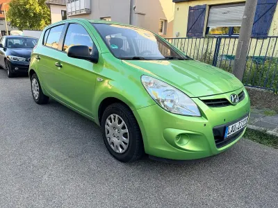 Gebraucht Hyundai i20 75 PS (55 kW) 2009 Grün Kleinwagen