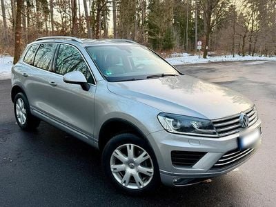 Gebraucht VW Touareg 262 PS (192 kW) 2015 Andere farben SUV