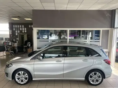 Gebraucht Mercedes B180 109 PS (80 kW) 2017 Silber Kleinwagen