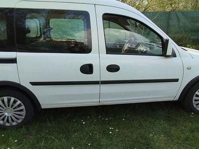 Gebraucht Opel Combo Edition 94 PS (69 kW) 2009 Weiß Van / Kleinbus
