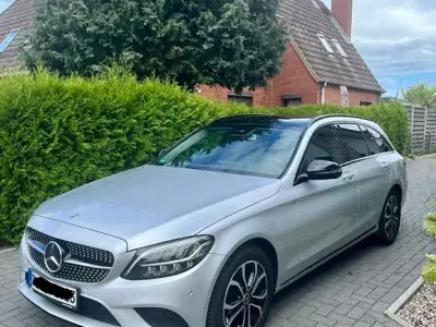 Gebraucht Mercedes C220 194 PS (142 kW) 2019 Silber Limousine