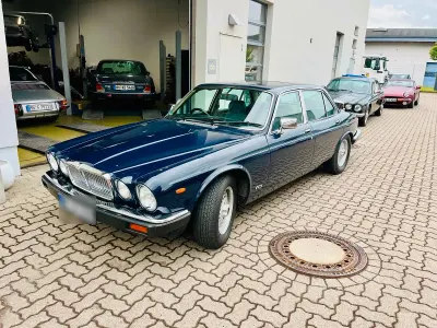 Gebraucht Jaguar XJ12 264 PS (194 kW) 1992 Blau Limousine
