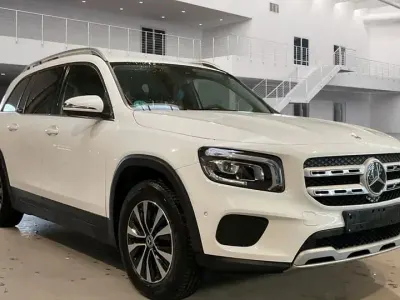 Gebraucht Mercedes GLB180 116 PS (85 kW) 2023 Polarweiss  unilack SUV