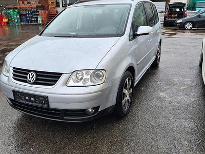 Grau Gebraucht 2005 VW Touran Van / Kleinbus | 1.750 € (Guter Preis)