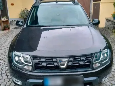 Gebraucht Dacia Duster Black Shadow 125 PS (91 kW) 2017 Schwarz SUV