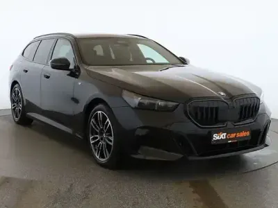 Gebraucht BMW 540 M Sport 303 PS (222 kW) 2025 Schwarz Kombi