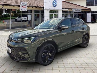 Gebraucht VW Tiguan R-line 193 PS (141 kW) 2026 Grün SUV