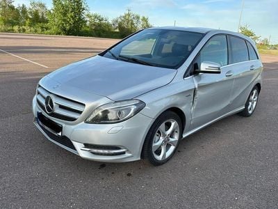 Mercedes B180