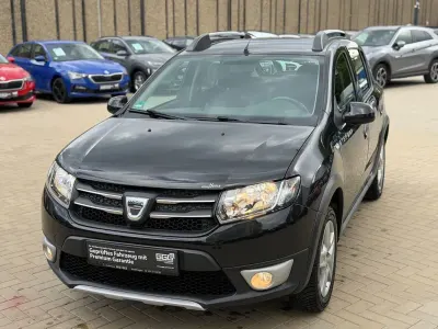 Gebraucht Dacia Sandero Prestige 90 PS (66 kW) 2015 Schwarz SUV