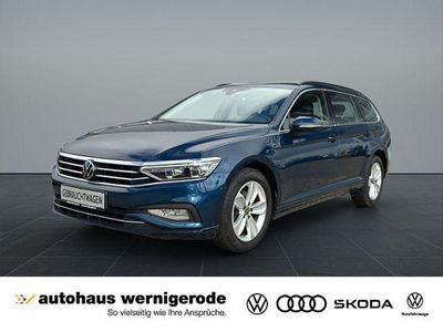 Gebraucht VW Passat 200 PS (147 kW) 2022 Blau Kombi
