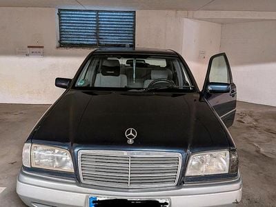 Mercedes C200