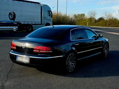 Gebraucht VW Phaeton 245 PS (180 kW) 2015 Schwarz Limousine
