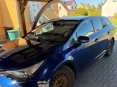 Usata Toyota Avensis Edition-S 147 CV (108 kW) 2016 Blu Berlina