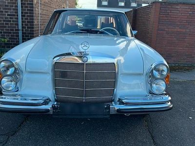 Weiß Gebraucht 1967 Mercedes W108 SE Limousine | 24.900 €