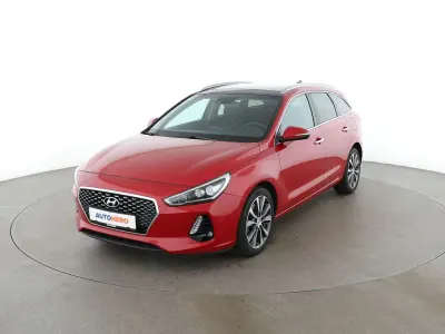 Gebraucht Hyundai i30 Style 140 PS (102 kW) 2017 Rot Kombi