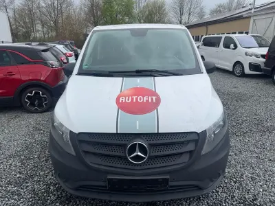 Gebraucht Mercedes Vito 114 PS (83 kW) 2016 Rot Van