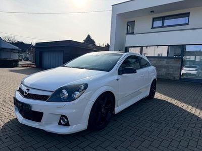 Gebraucht Opel Astra GTC OPC 200 PS (147 kW) 2009 Weiß Coupé