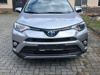 Usata Toyota RAV4 Edition-S 197 CV (144 kW) 2018 Argento SUV