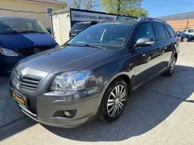 Gebraucht Toyota Avensis Executive 177 PS (130 kW) 2006 Magnetic grey Kombi