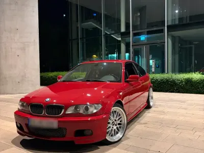Gebraucht BMW 325 M Sport 192 PS (141 kW) 2004 Rot Coupé