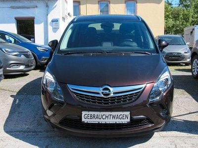 Usata Opel Zafira Innovation 140 CV (102 kW) 2016 Marrone Monovolume