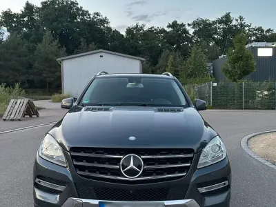 Gebraucht Mercedes ML350 258 PS (189 kW) 2015 Andere farben SUV