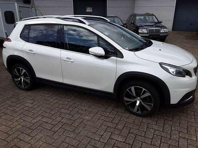 Blanc nacre Gebraucht 2018 Peugeot 2008 Allure SUV | 11.799 € (Fairer Preis)