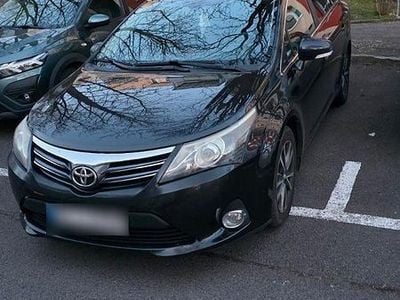 Gebraucht Toyota Avensis 124 PS (91 kW) 2013 Schwarz Limousine