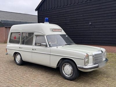 Gebraucht Mercedes W115 72 PS (52 kW) 1975 Weiß Kombi