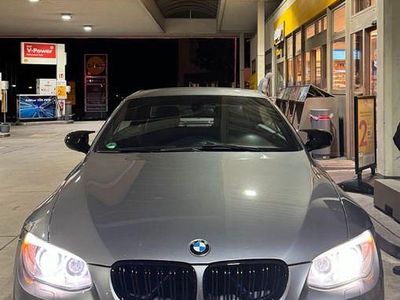 Gebraucht BMW 320 Cabriolet M Sport 184 PS (135 kW) 2011 Grau Cabrio