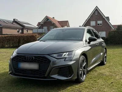 Brugt Audi A3 S-Line 116 HK (85 kW) 2023 Grå Sedan