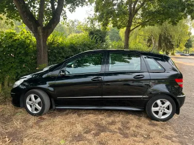Gebraucht Mercedes B170 116 PS (85 kW) 2007 Schwarz Van / Kleinbus