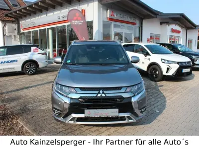 Gebraucht Mitsubishi Outlander P-HEV Top 224 PS (164 kW) 2019 Grau SUV